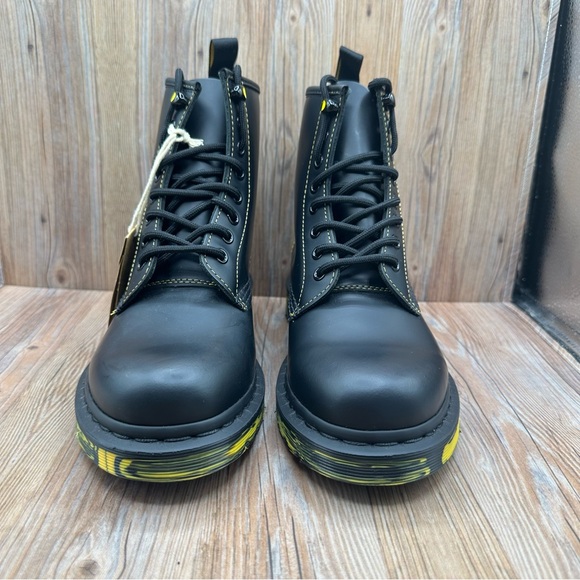 Dr. Martens 1460 Unisex Smooth Black Leather Marbled Sole Combat Boots W Size 7 - Picture 2 of 8